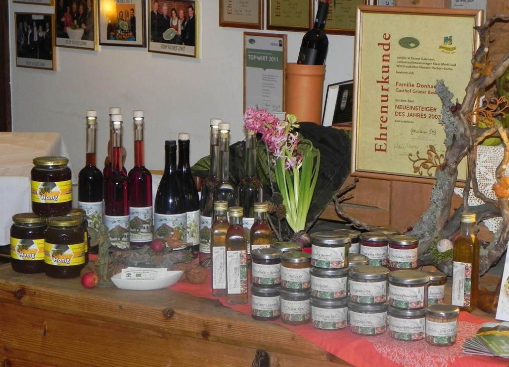 Gasthof Gruener Baum Kirchberg am Wechsel Buitenkant foto