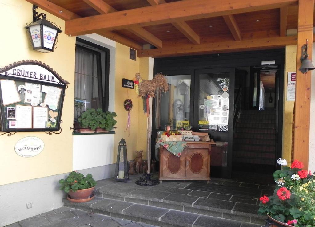 Gasthof Gruener Baum Kirchberg am Wechsel Buitenkant foto